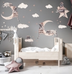 Śpiące Szopy – Naklejki na ścianę z chmurkami i księżycem – Mała Pracownia