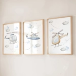 Pastelowy zestaw plakatów z samolotem i helikopterami w drewnianych ramkach na jasnej ścianie