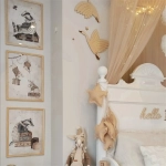 Plakat Myszki Podróżniczki Vintage Travel w aranżacji pokoju dziecka