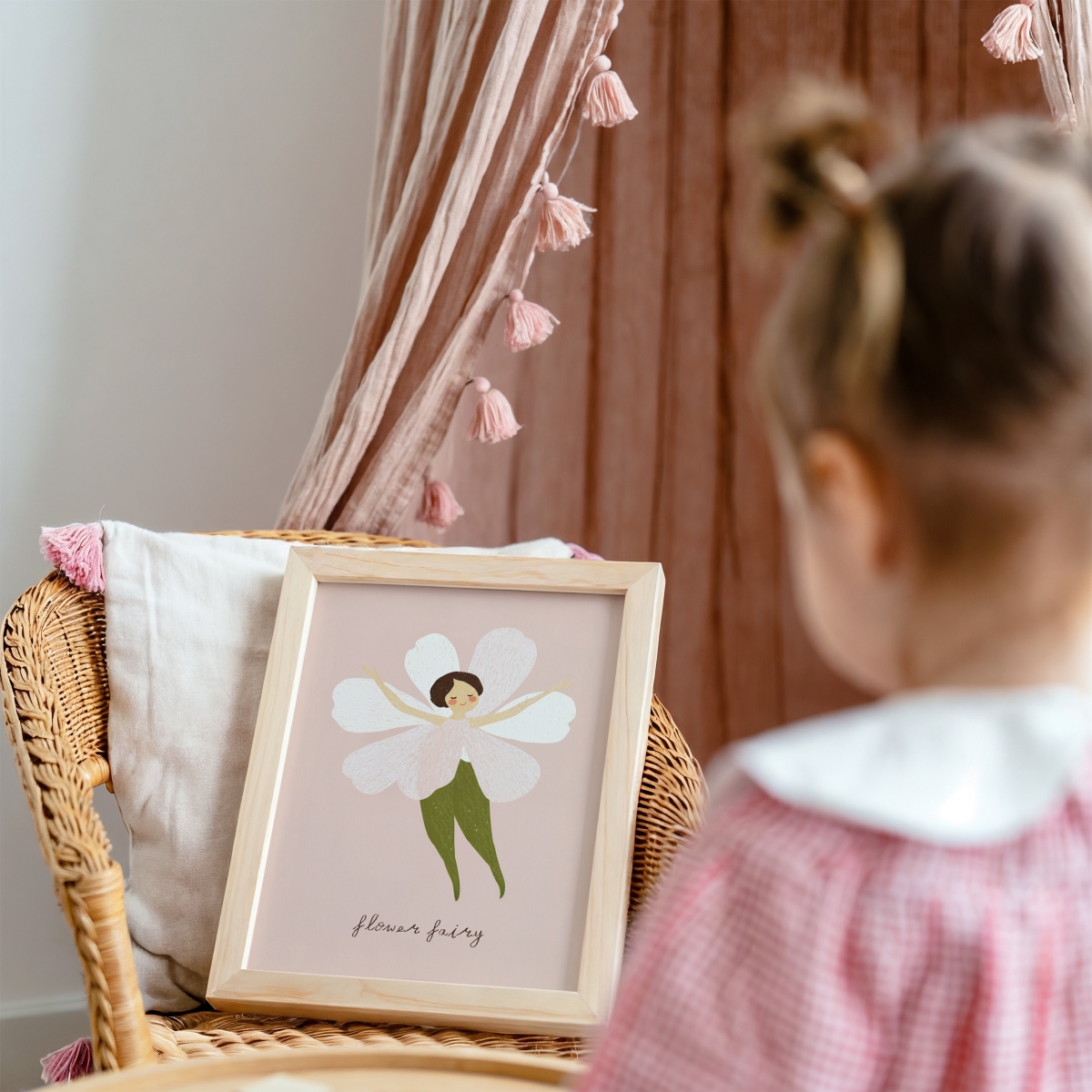 Plakat Kwiatowa Wróżka w pokoju dziecka – Mała Pracownia