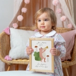 Plakat Żabka z trąbką w pokoju dziecka – Mała Pracownia