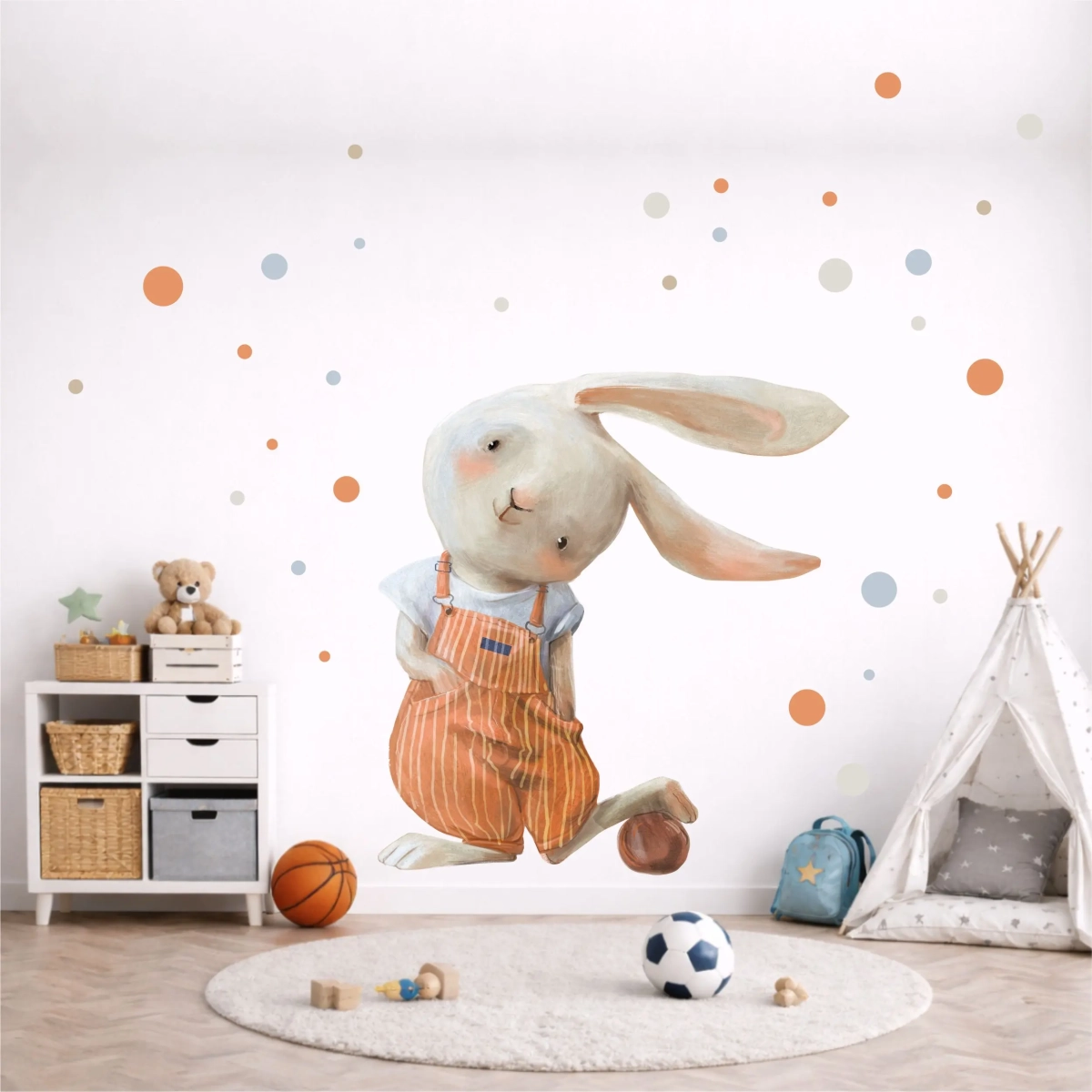 Naklejka dziecięca Królik z piłką – dekoracja ściany – Mała Pracownia