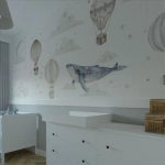 Dekoracja ściany w pokoju dziecka z beżowo-szarymi balonami – Mała Pracownia