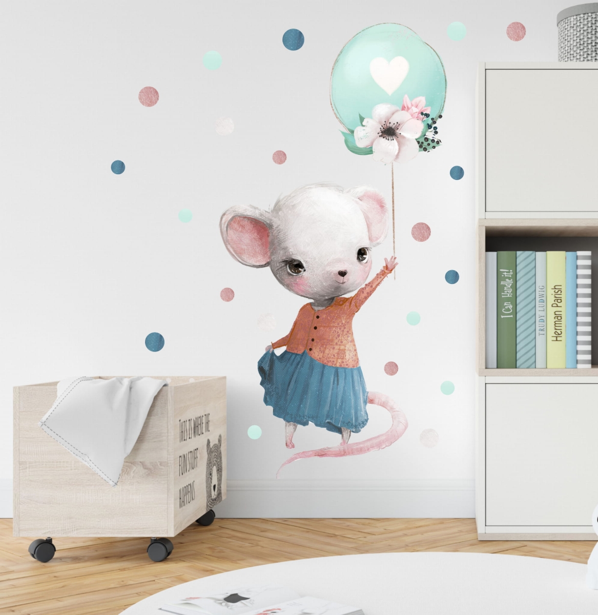 Myszka, balonik, konfetti - Naklejka na ścianę.jpg