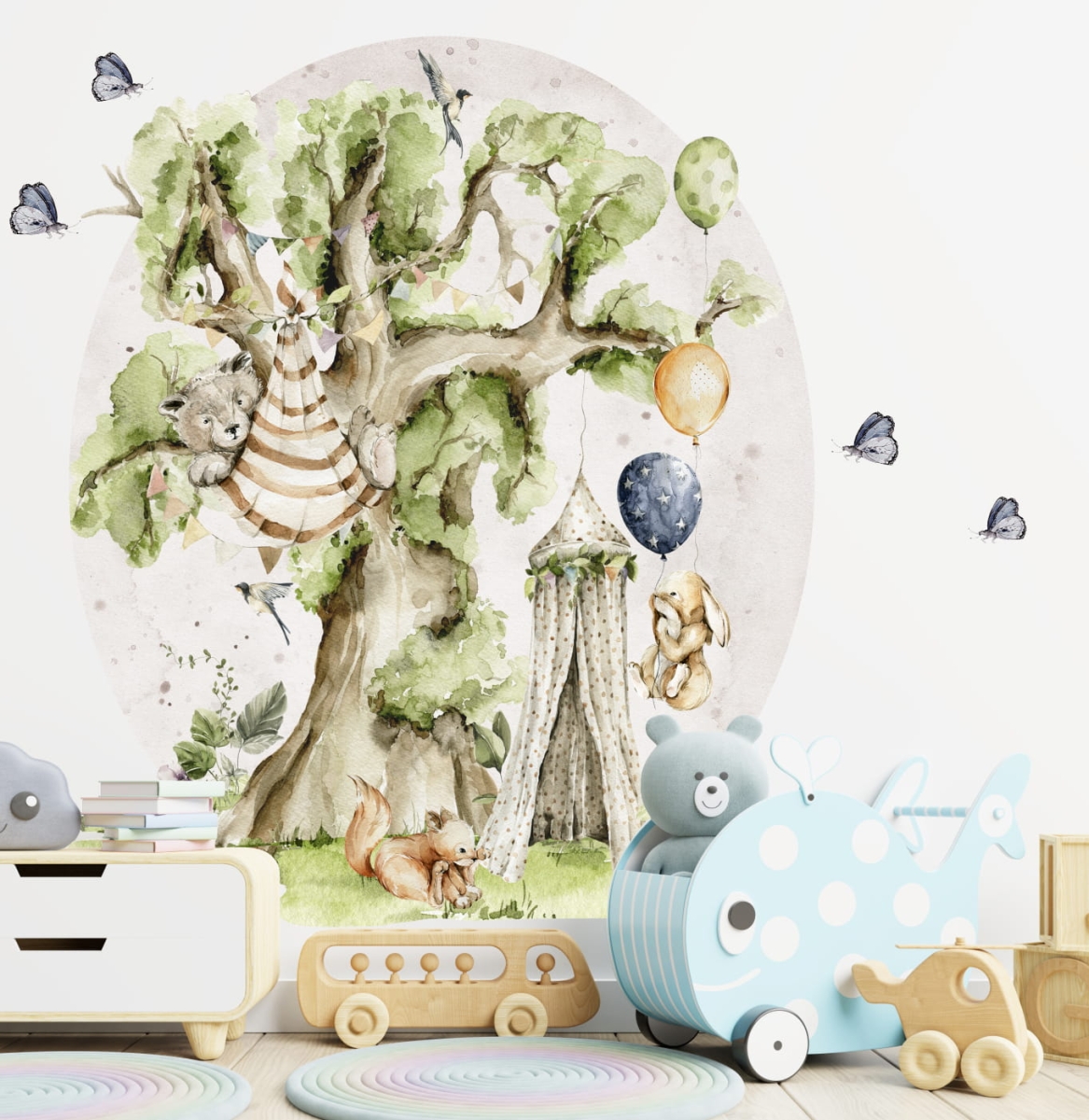 Naklejka leśna dla dzieci z wiewiórką, misiem i motylkami – Little Woodland