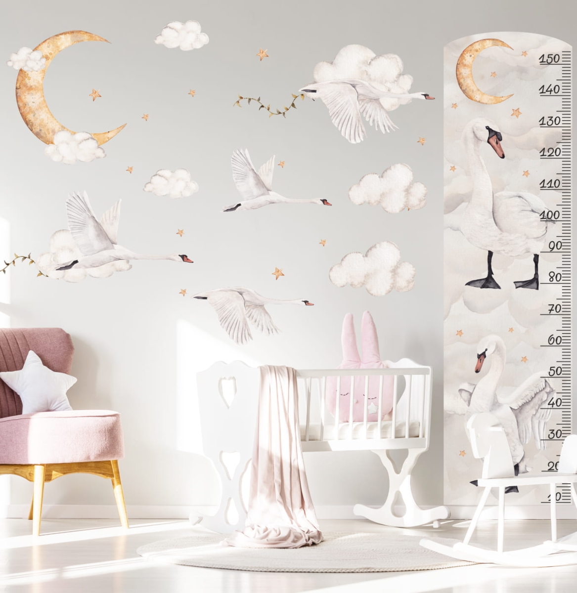 Miarka wzrostu Łabędzie i Księżyc DK148 – Naklejka na ścianę, tło akwarela – Mała Pracownia