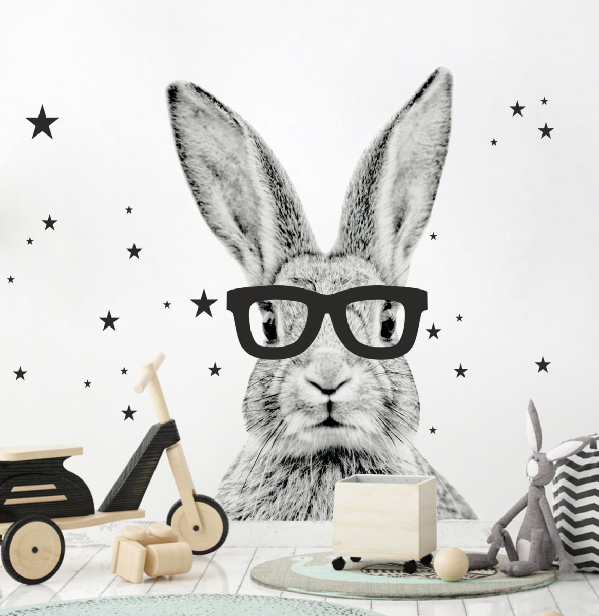 Królik czarno-biały w okularach gwiazdki - Naklejka na ścianę.jpg