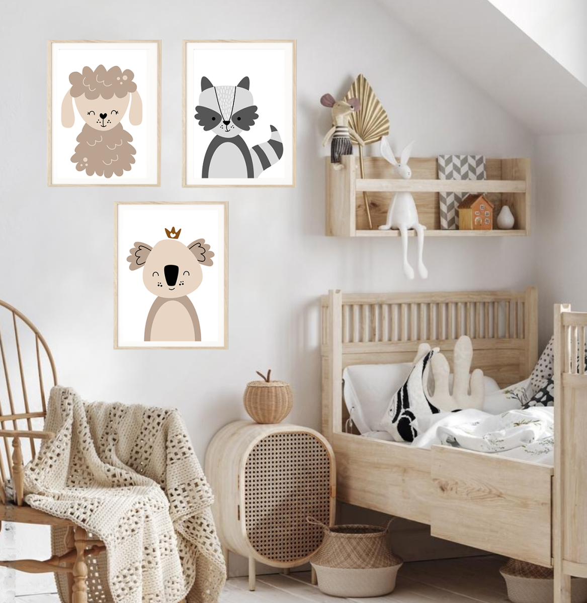 Zestaw 3  plakaty Zwierzęta Koala, Szop, Owieczka, Boho Mała Pracownia DK.png