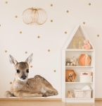 Leżąca Sarenka, konfetti - Naklejka na ścianę, naklejka ścienna.jpg