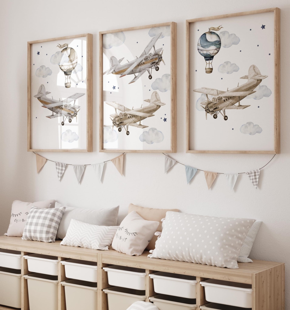 Plakaty z samolotami retro i balonem w stylu vintage