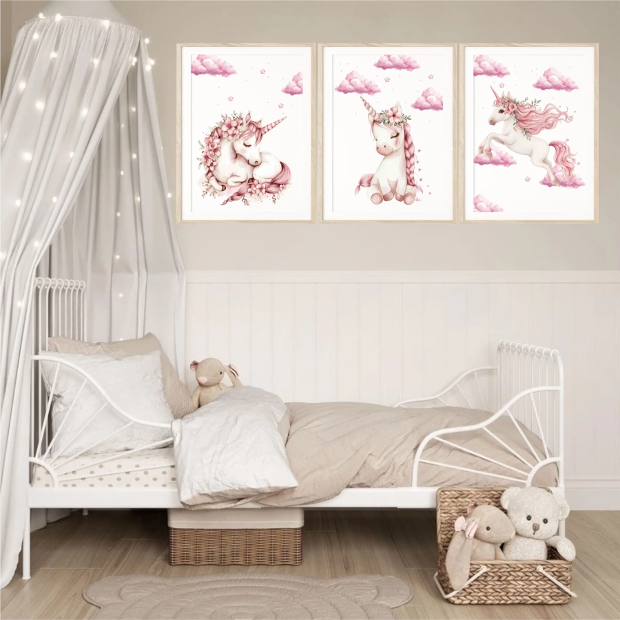 Dekoracja ścienna – tryptyk z jednorożcem i różową tęczą