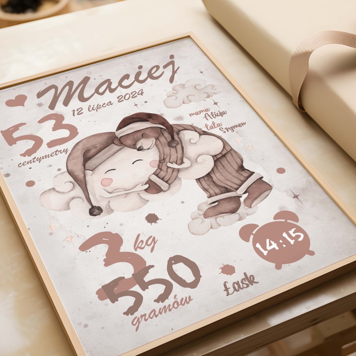 Plakat retro – miś obejmujący chmurkę w pokoju dziecka