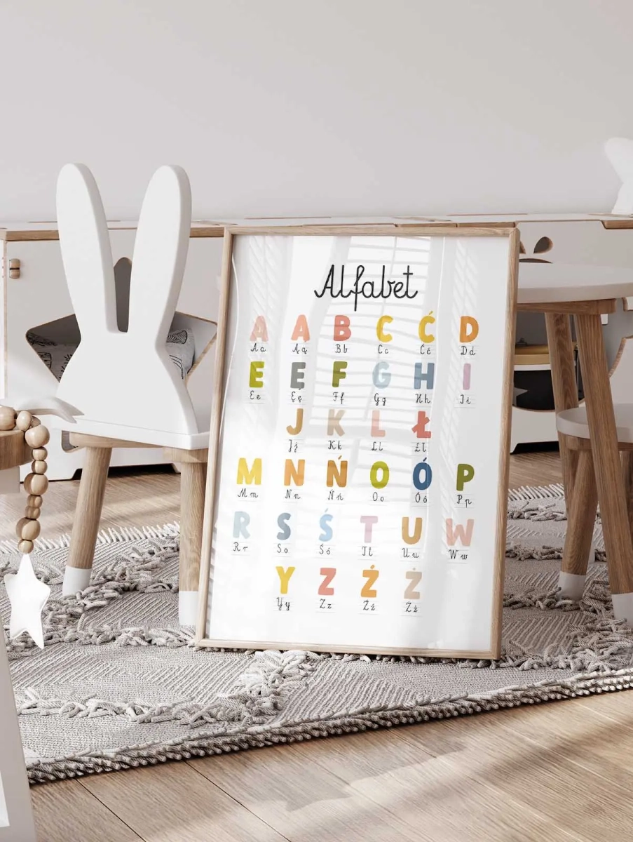 obrazek z literami do pokoju dziecka montessori