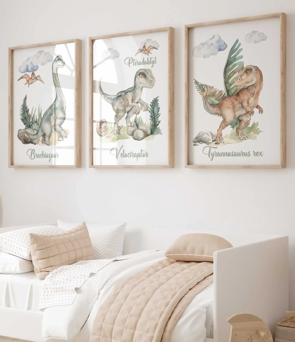 Dinozaury – tryptyk plakatów do pokoju dziecka, akwarelowe ilustracje w stylu boho – Mała Pracownia