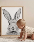 Wizualizacja plakatu Królik Czesiu na ścianie w pokoju dziecka | Mała Pracownia
