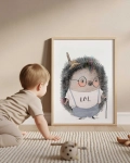 Plakat Jeżyk w okularach i kapeluszu na ścianę dla dzieci – Mała Pracownia