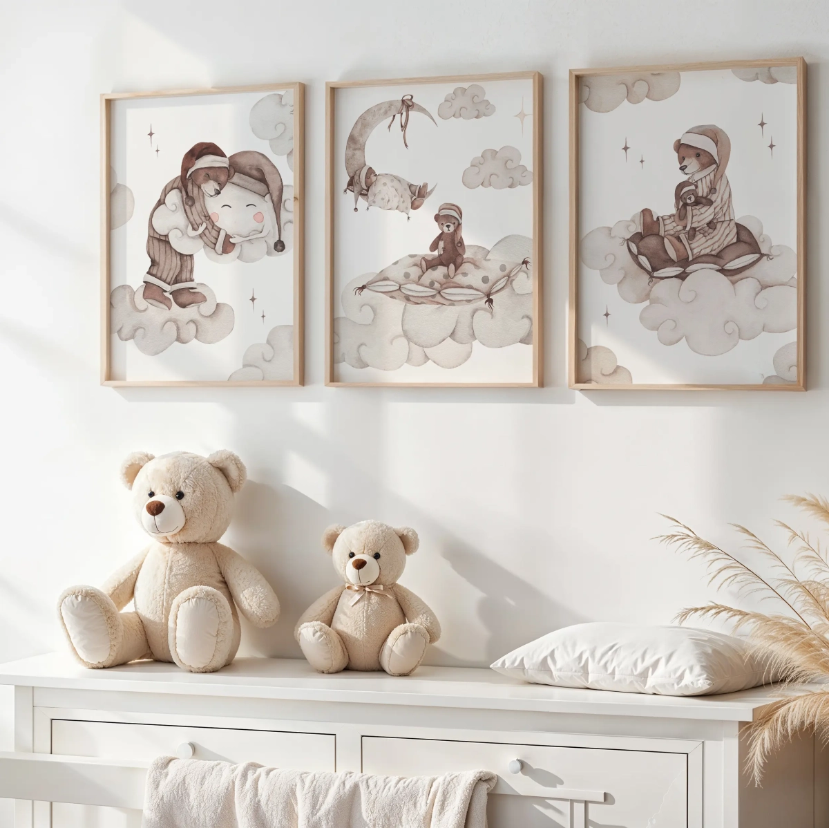 Tryptyk plakatów Sleepy Teddy – dekoracja pokoju dziecka w stylu boho | Mała Pracownia